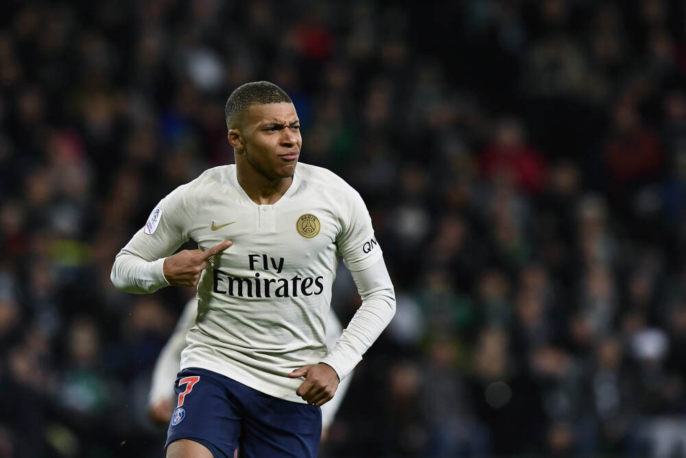 比亚迪第1500万辆新能源汽车下线 里程碑时刻